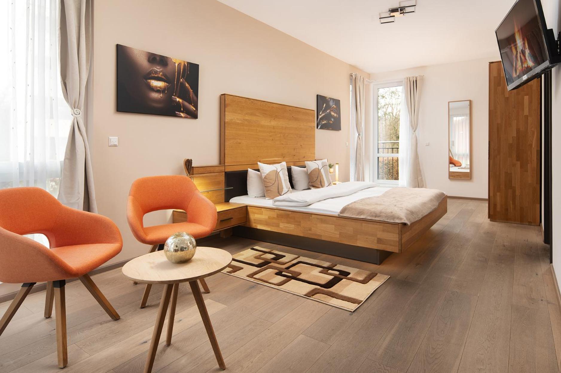 Hotel Vier Jahreszeiten Therme & Kliniken Bad Krozingen Naehe Freiburg & Schwarzwald Ideal Fuer Wellness Kur & Business Ausfluege 24H Check In- Wlan & Parken Gratis Exterior foto