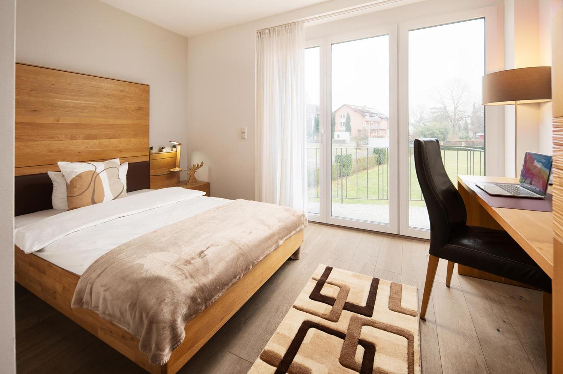 Hotel Vier Jahreszeiten Therme & Kliniken Bad Krozingen Naehe Freiburg & Schwarzwald Ideal Fuer Wellness Kur & Business Ausfluege 24H Check In- Wlan & Parken Gratis Exterior foto